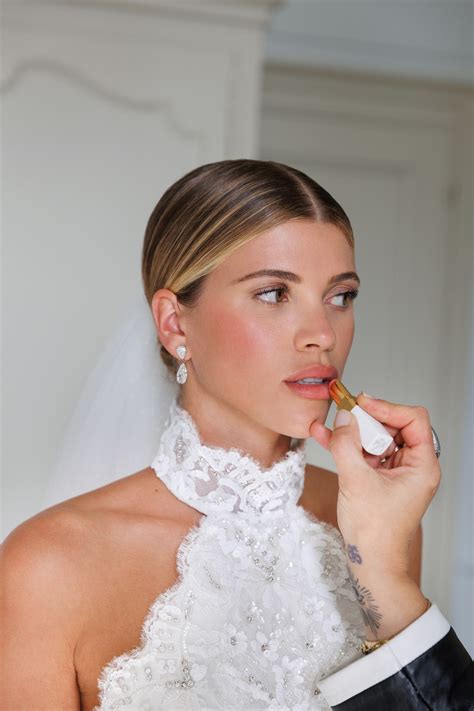 sofia richie chanel lipstick